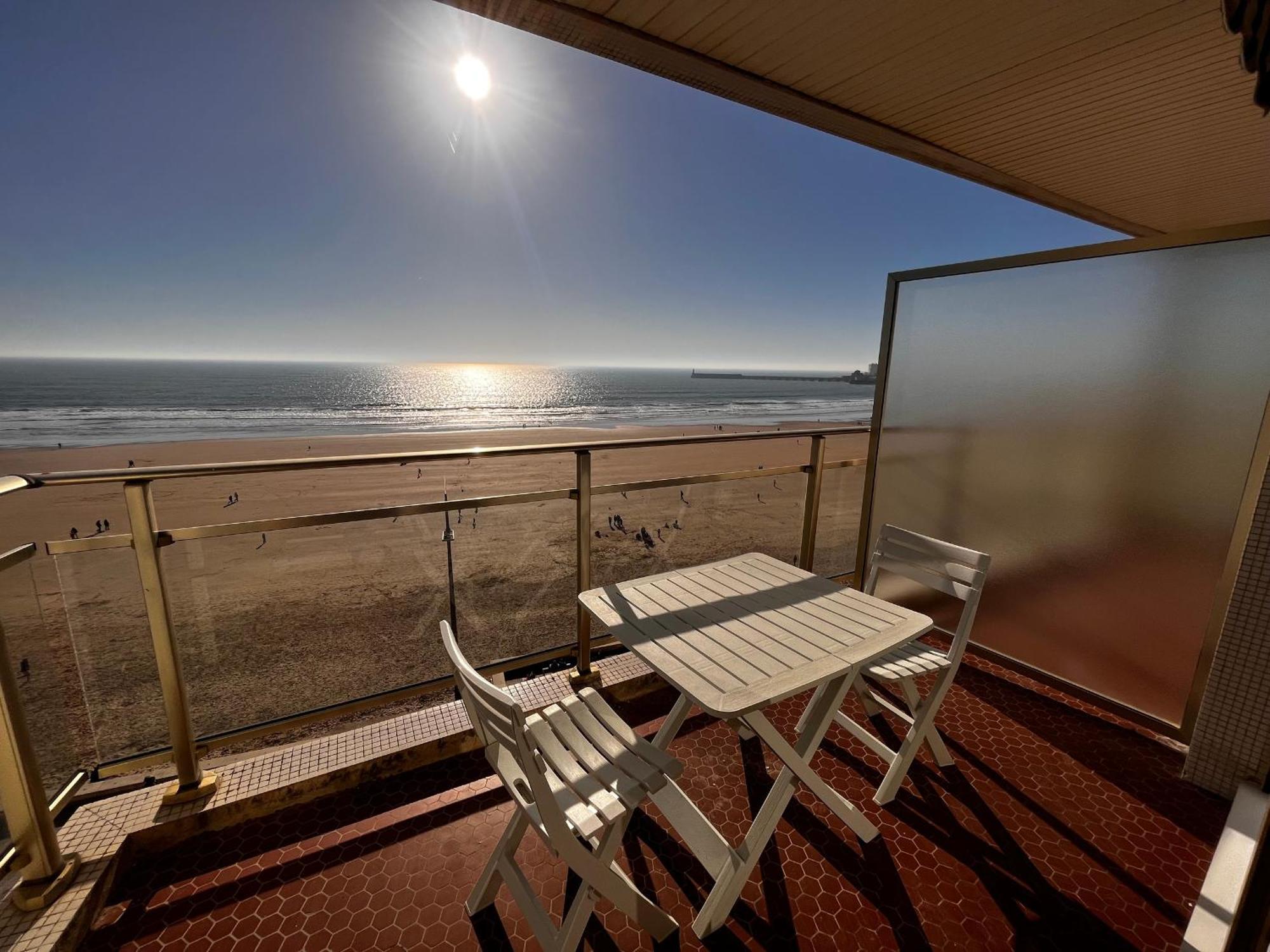 Studio Face Mer Avec Balcon, Proche Commerces Et Plage - Fr-1-197-164 Les Sables-dʼOlonne Exteriér fotografie